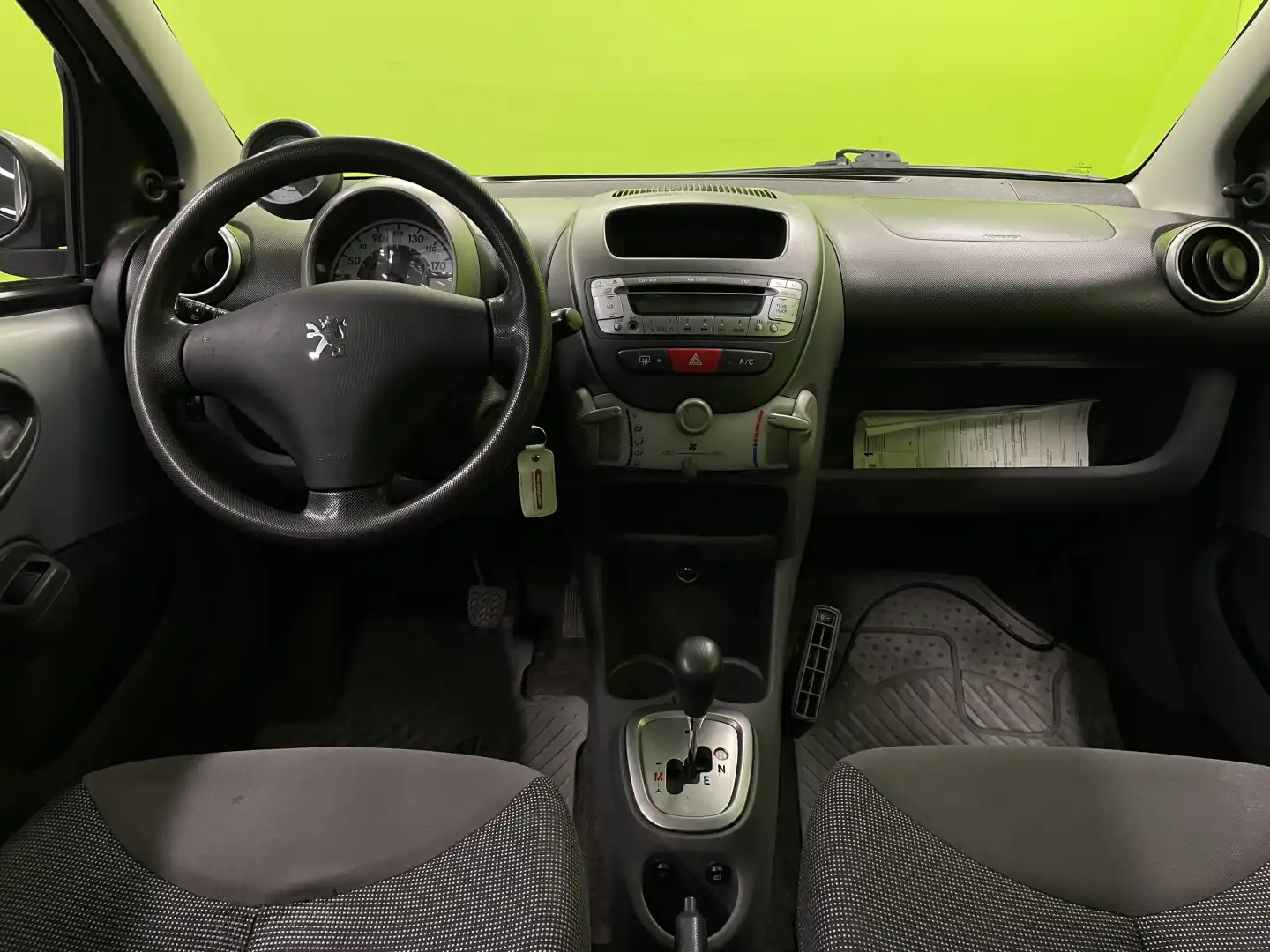 car-image