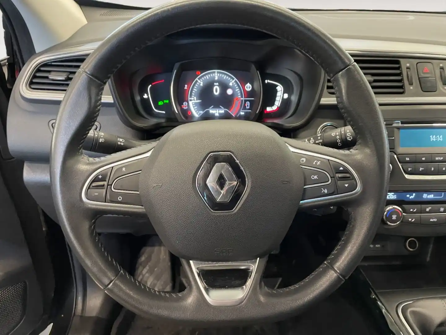 car-image