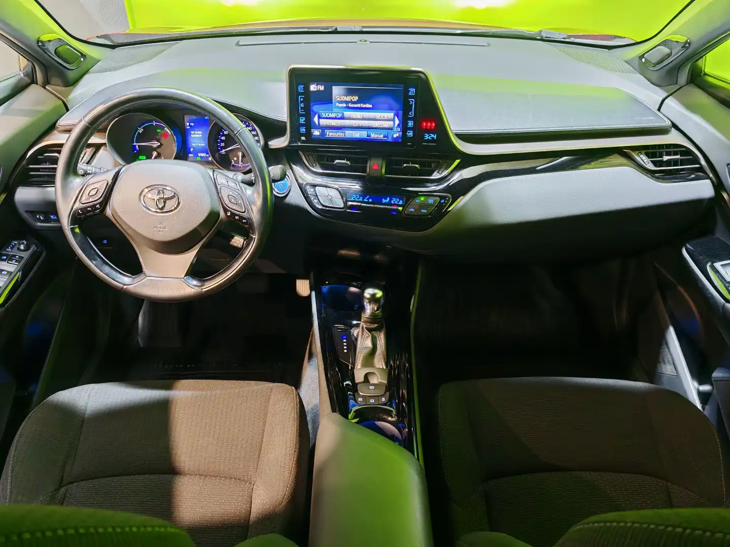car-image