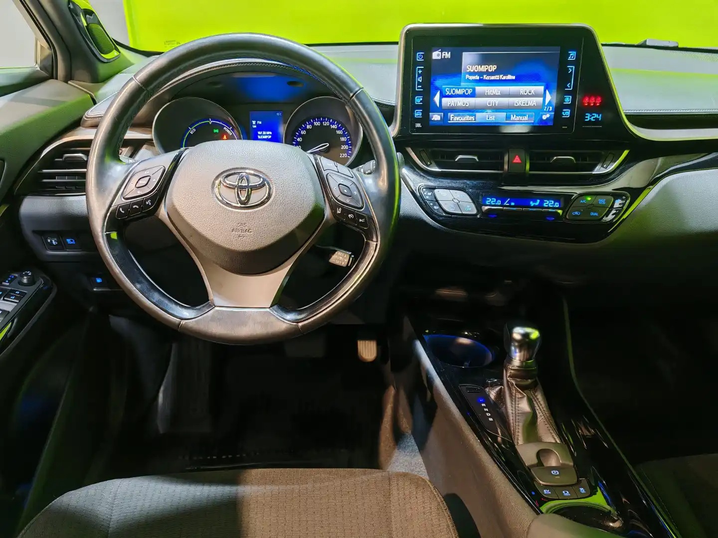 car-image