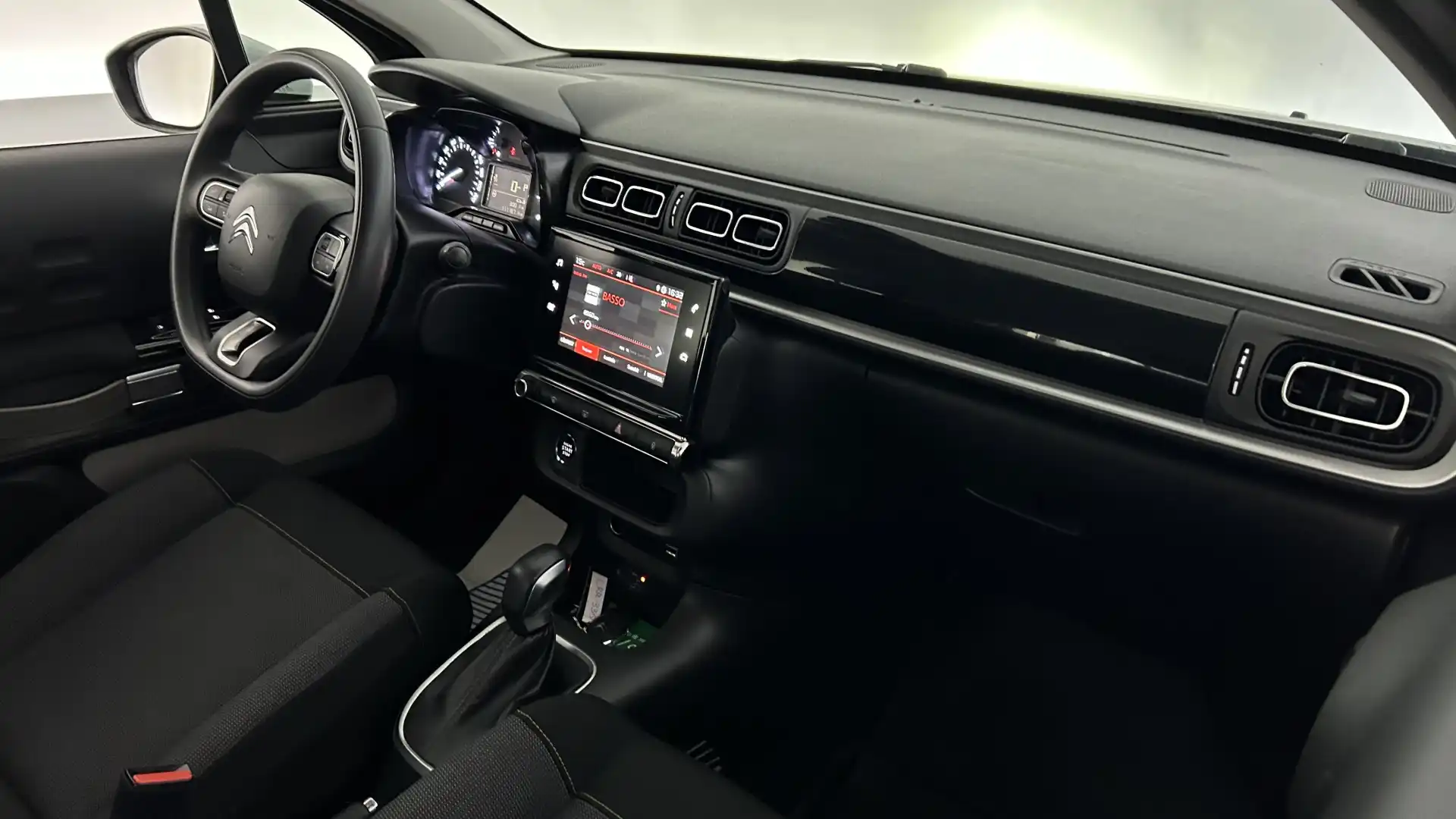 car-image