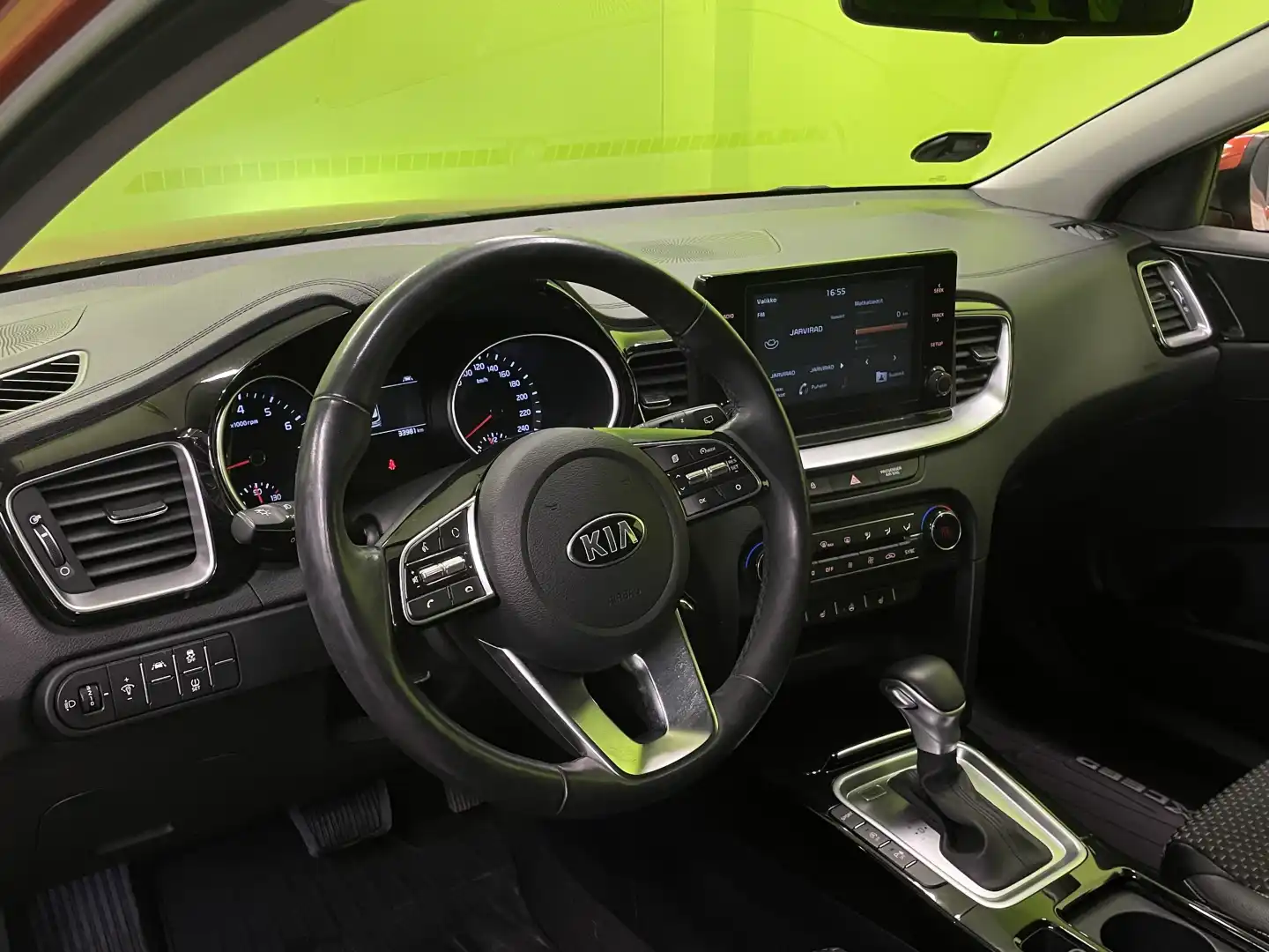 car-image