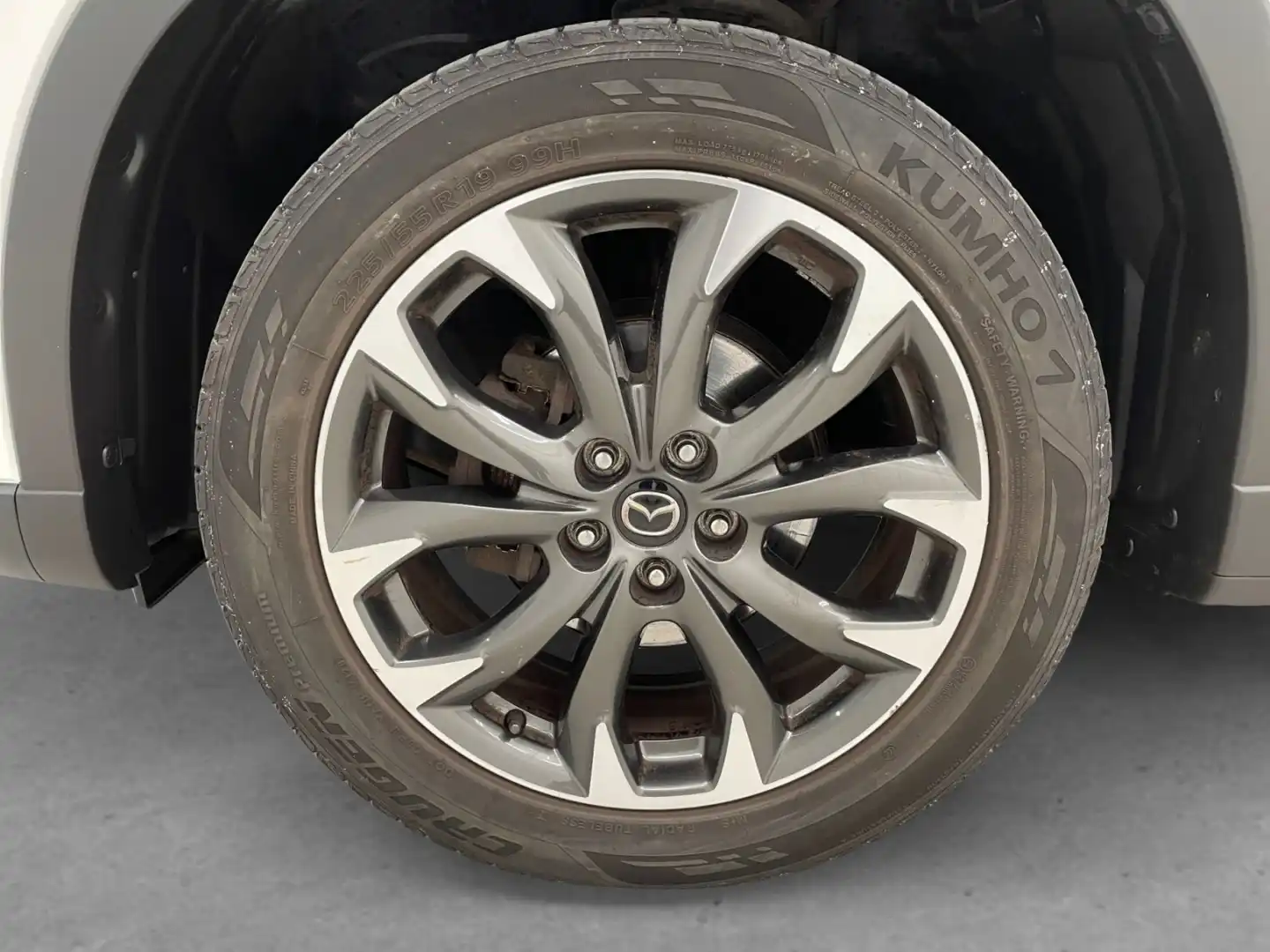 car-image