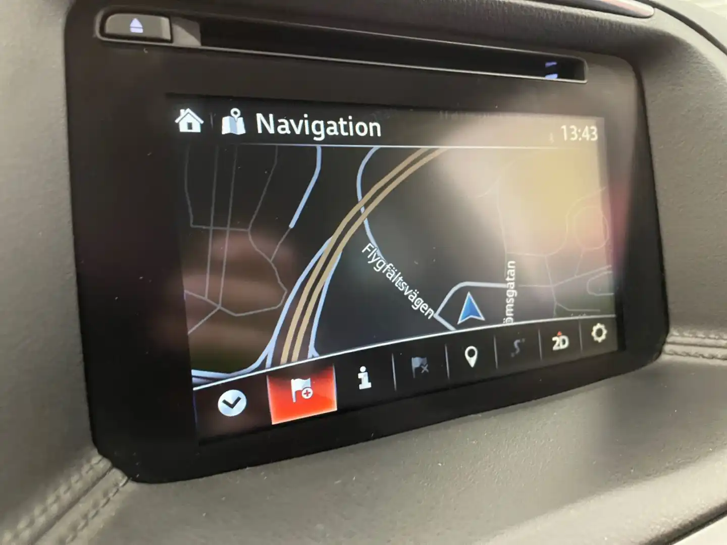 car-image