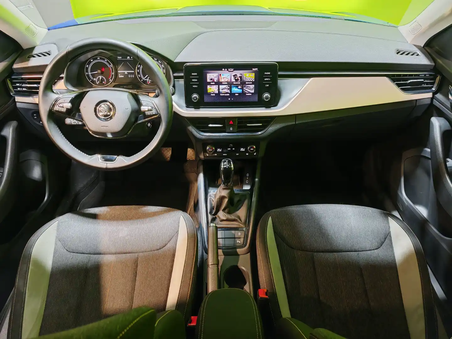 car-image