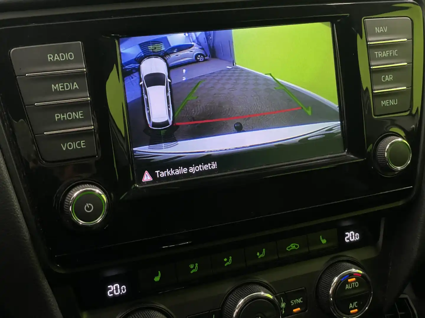 car-image