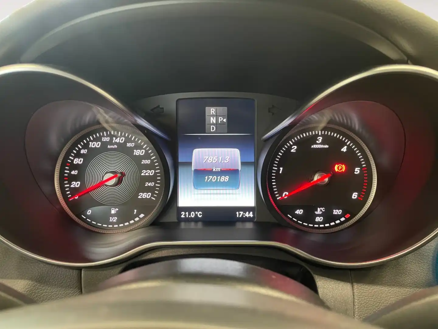 car-image