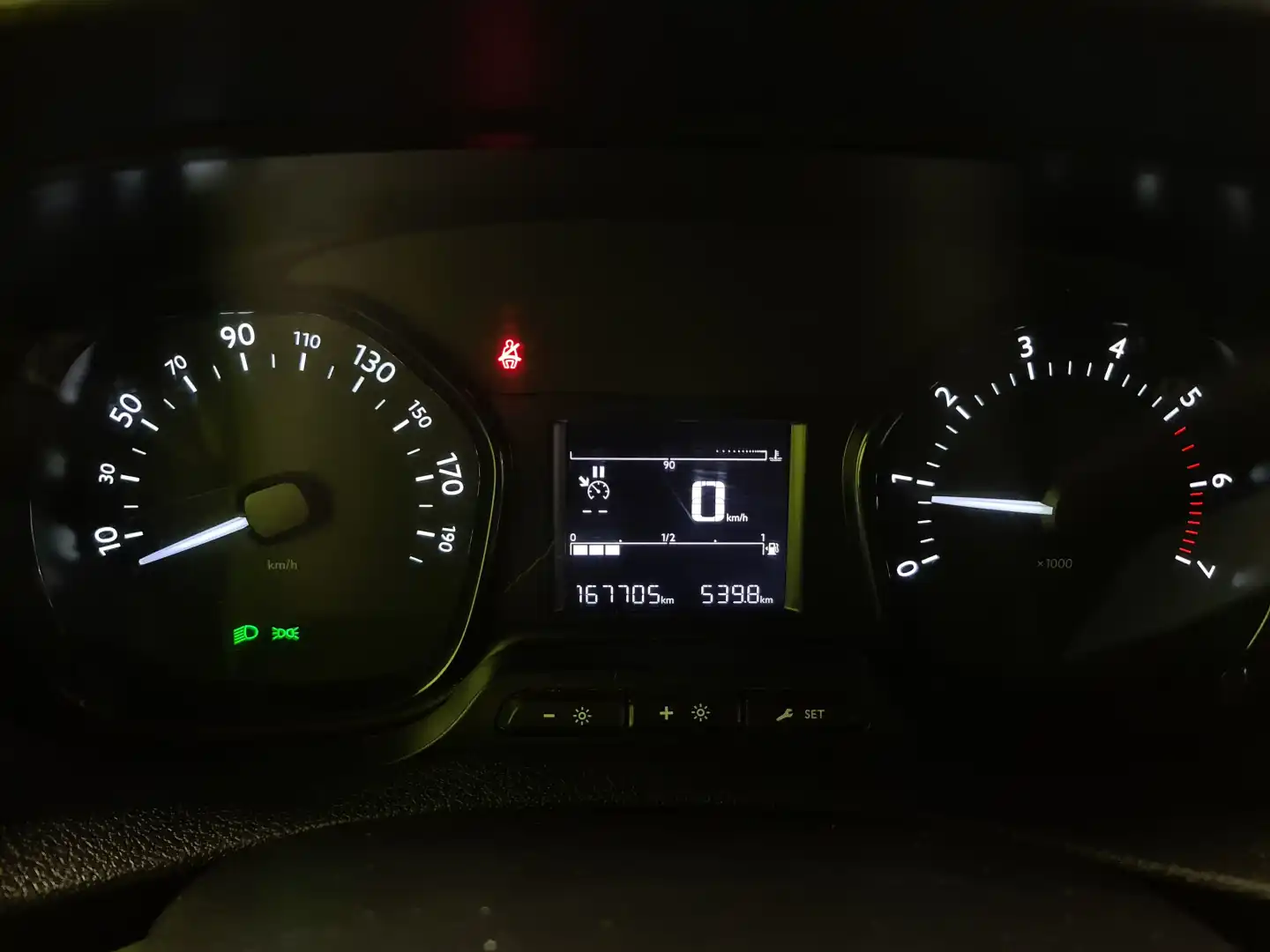 car-image