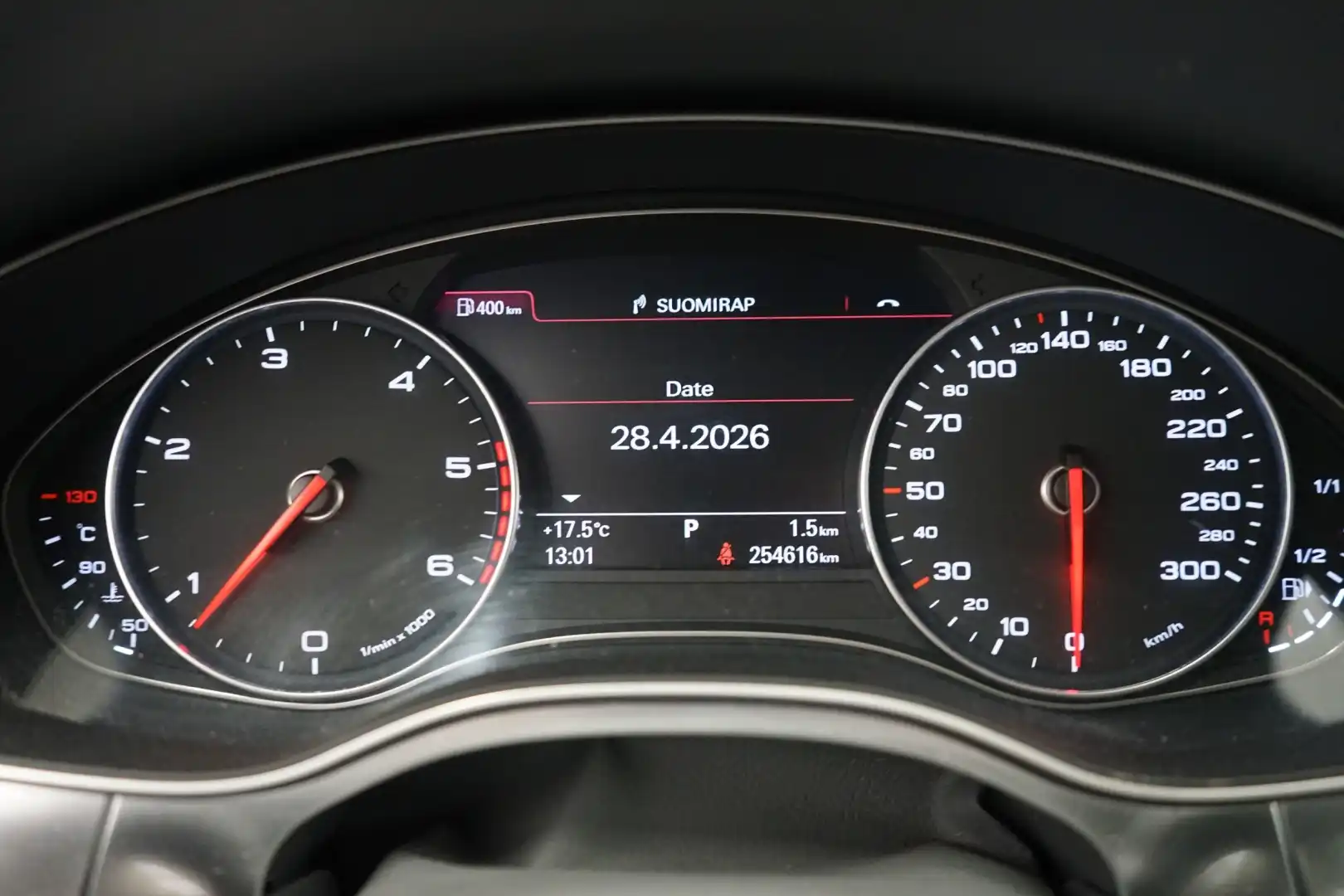 car-image