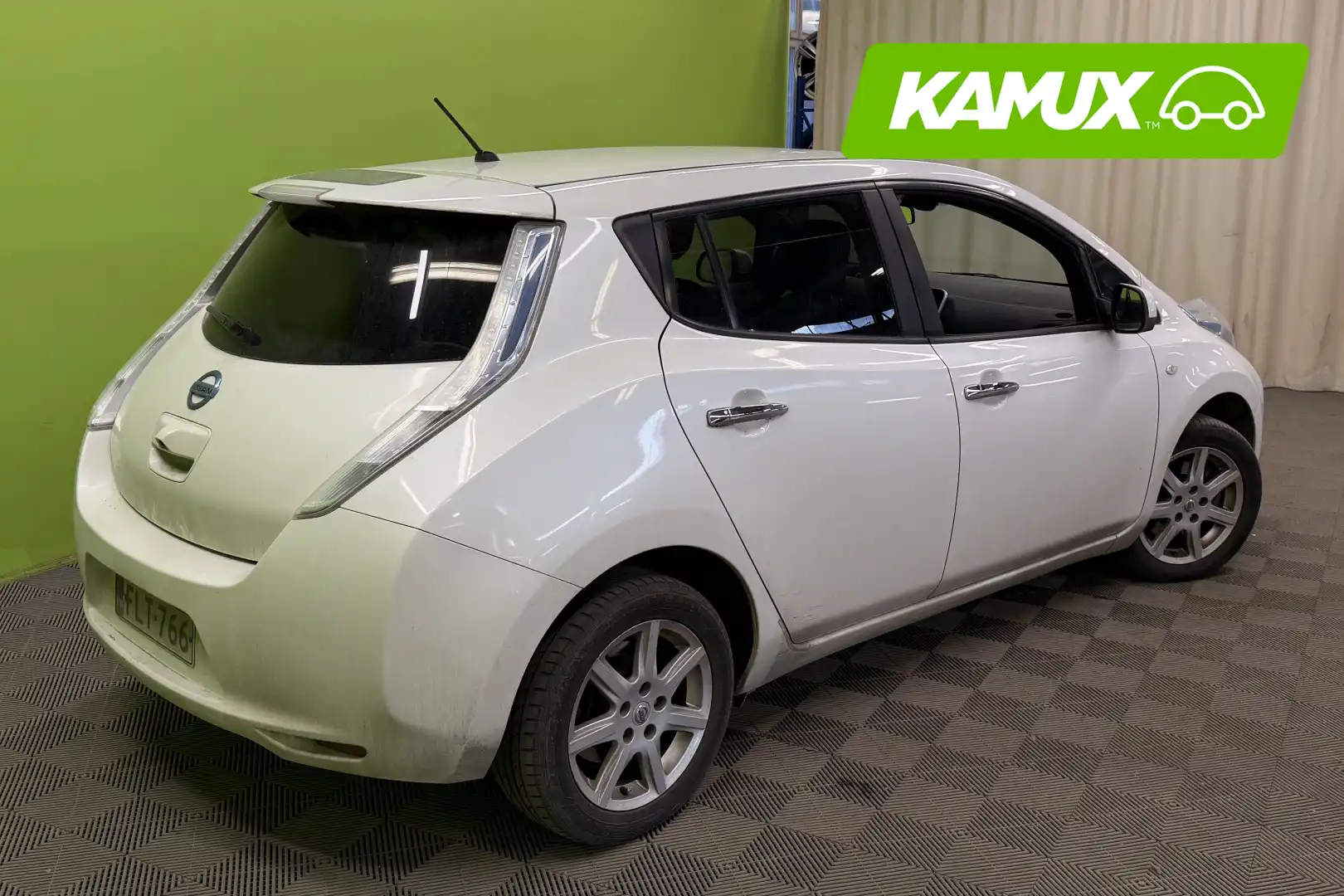 car-image