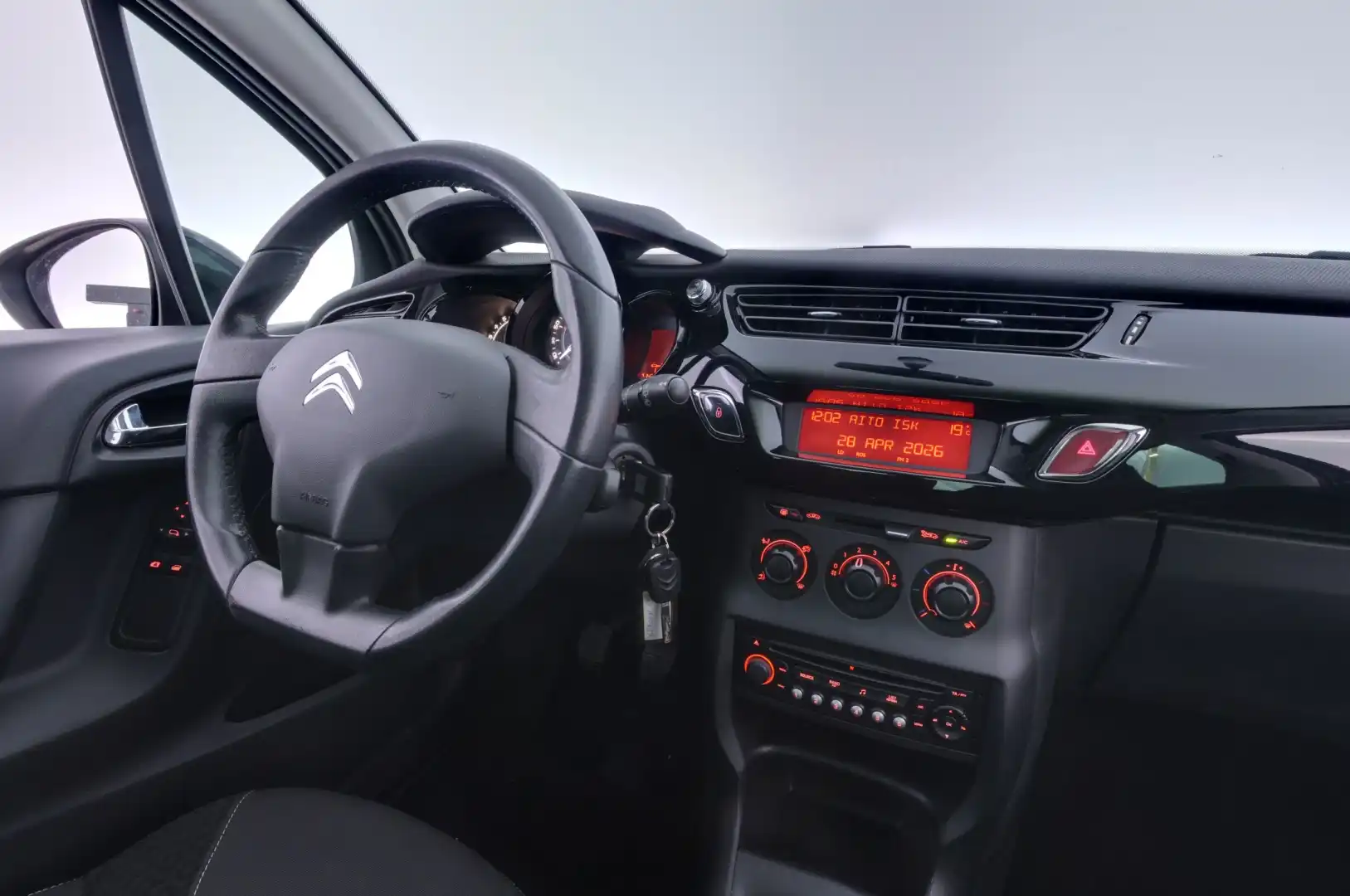 car-image