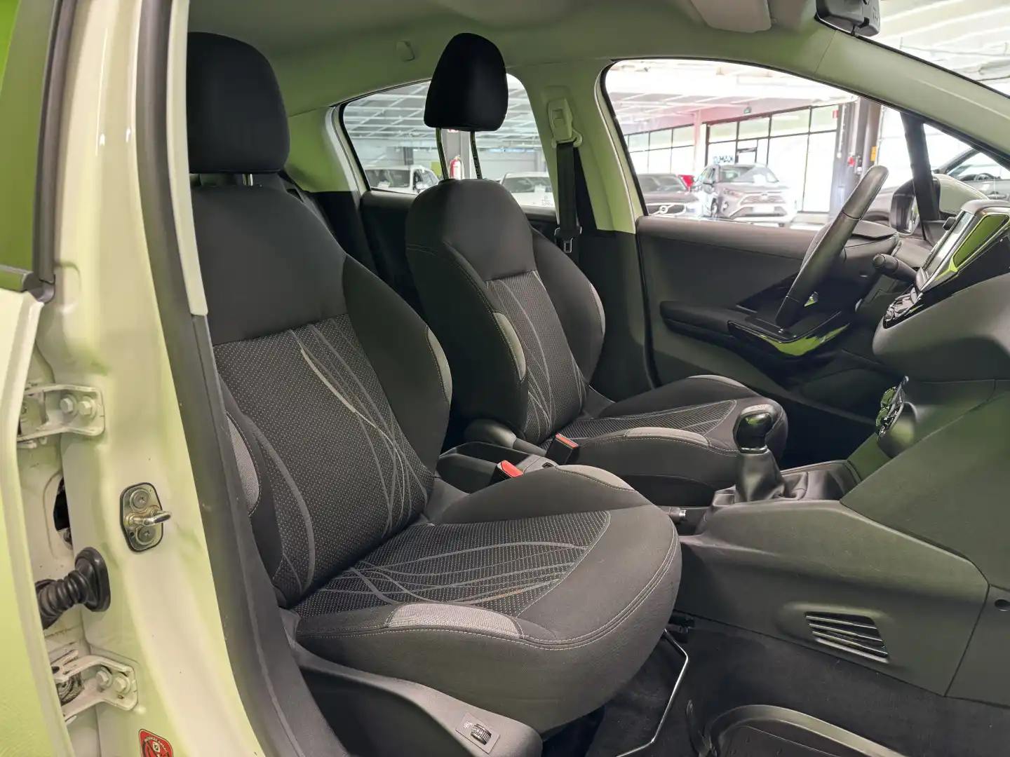 car-image