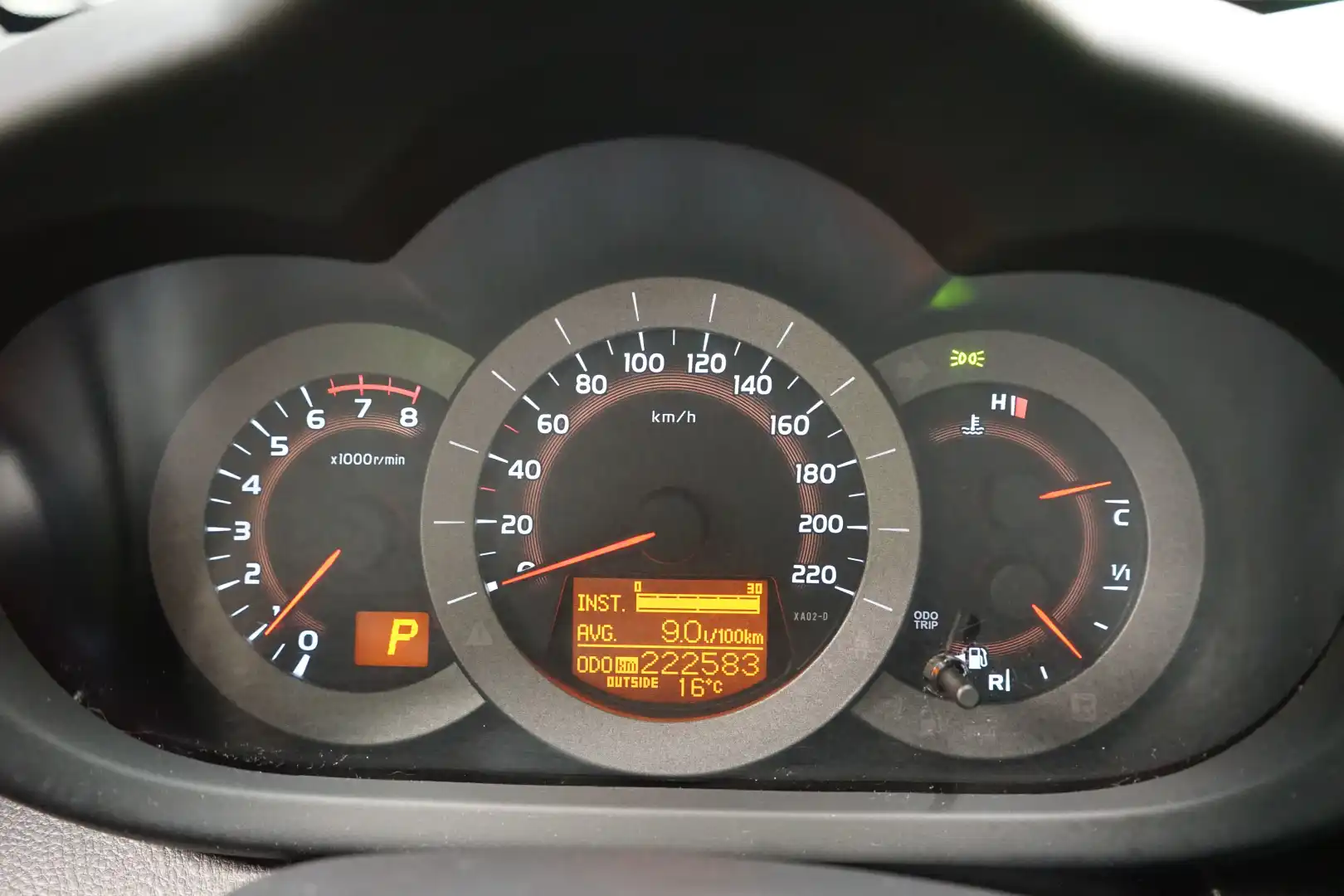 car-image