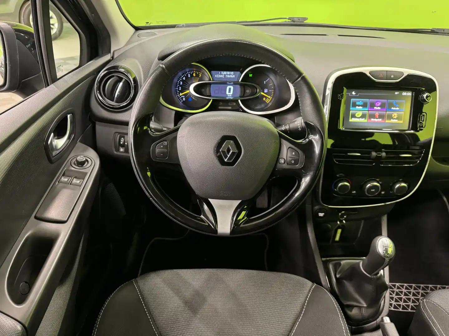 car-image