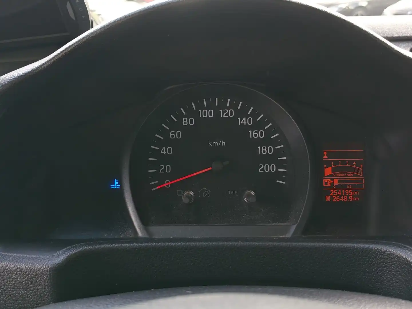 car-image