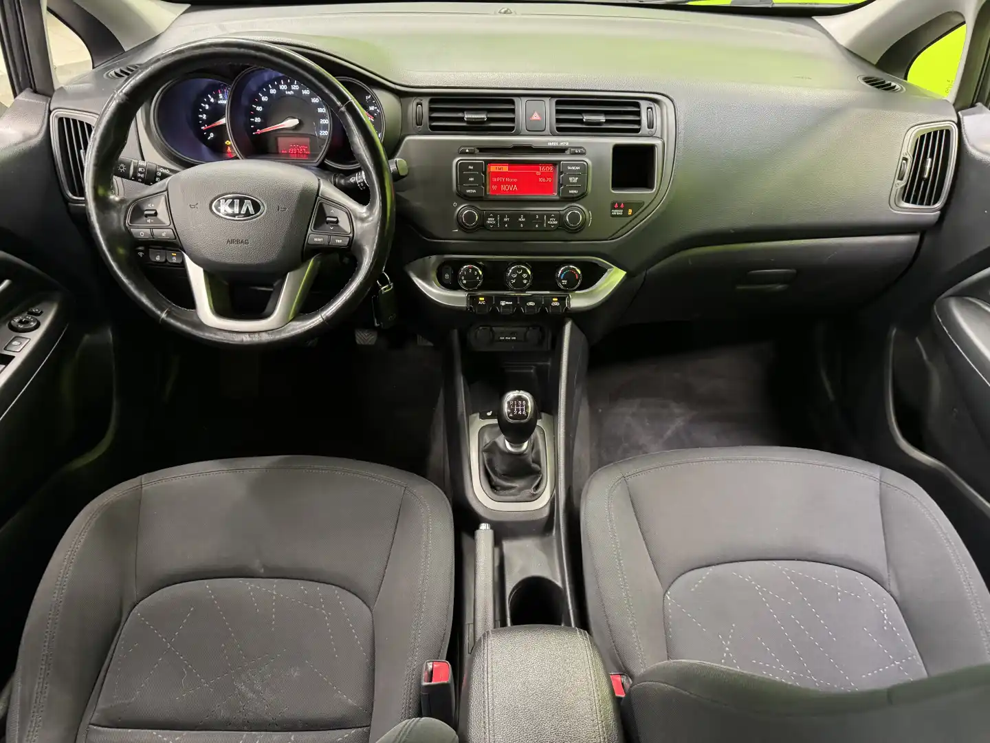 car-image
