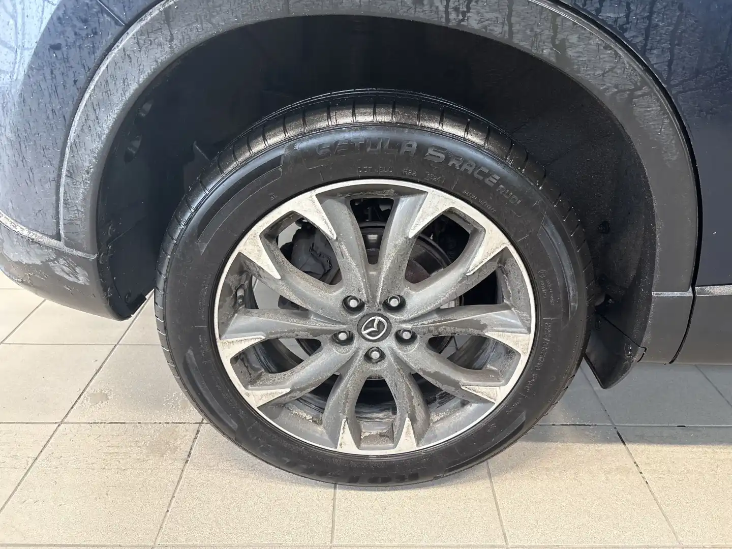 car-image