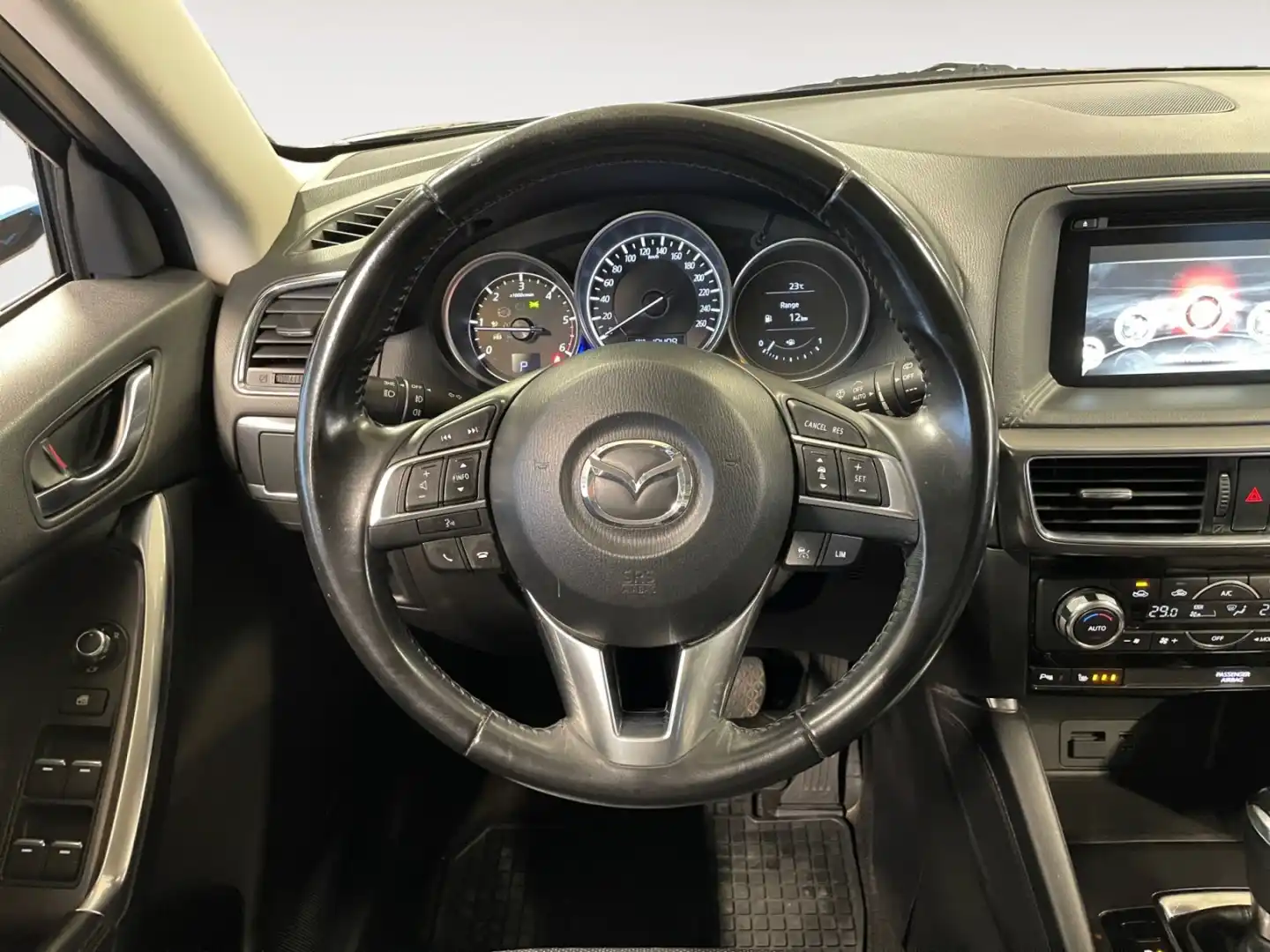 car-image