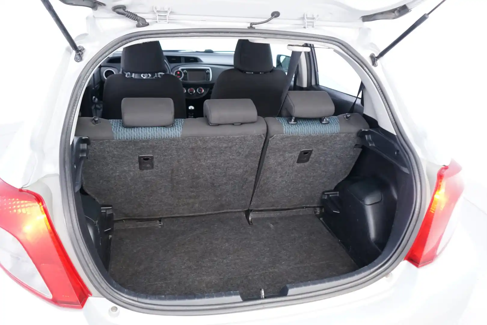 car-image