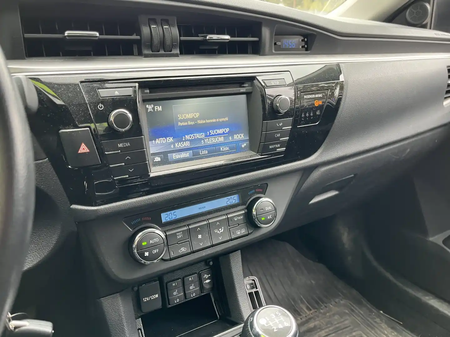 car-image