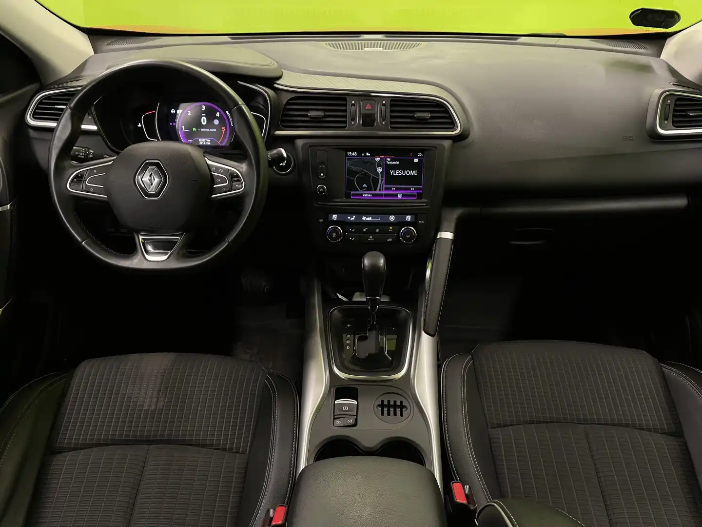 car-image