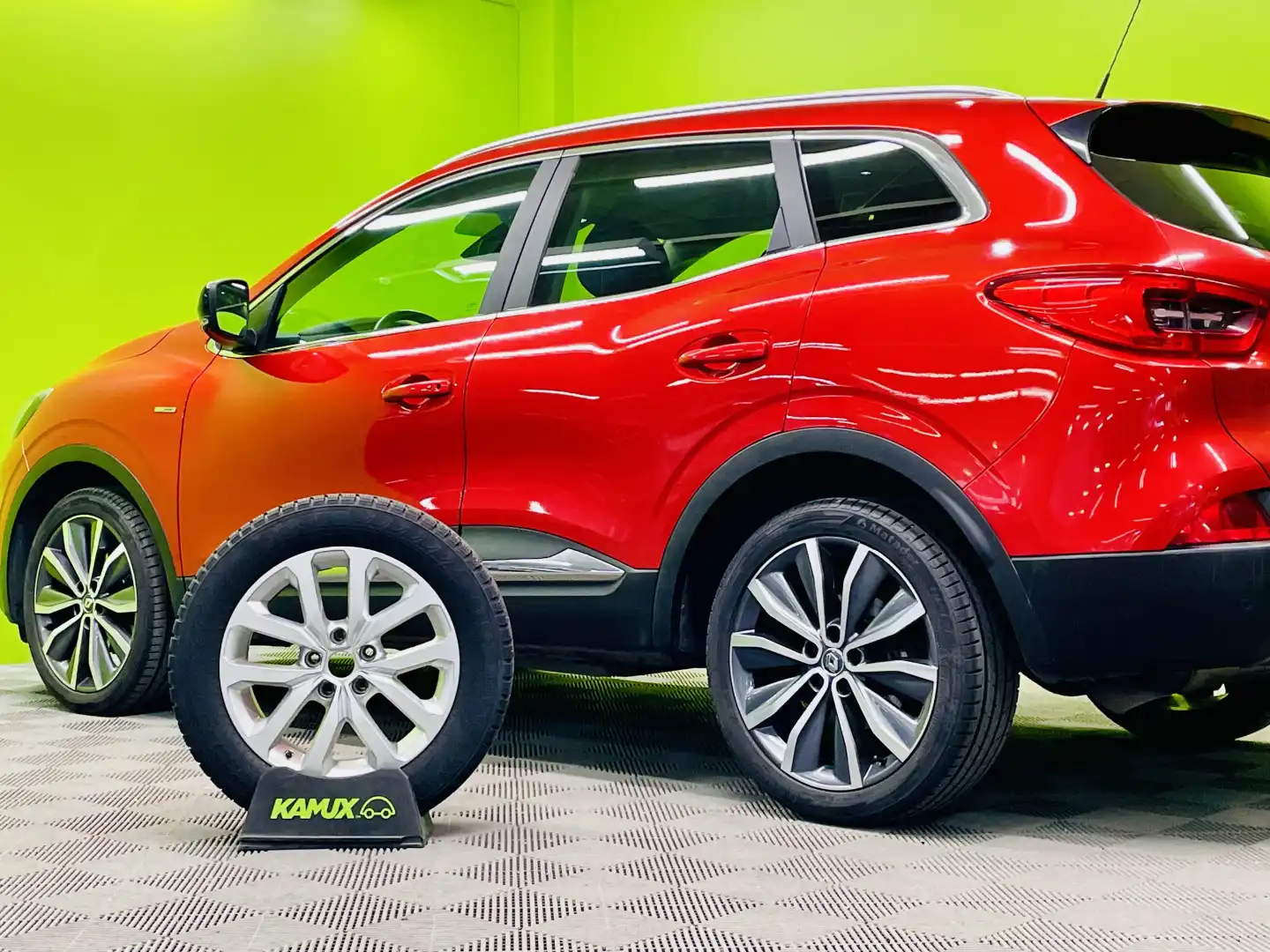 car-image