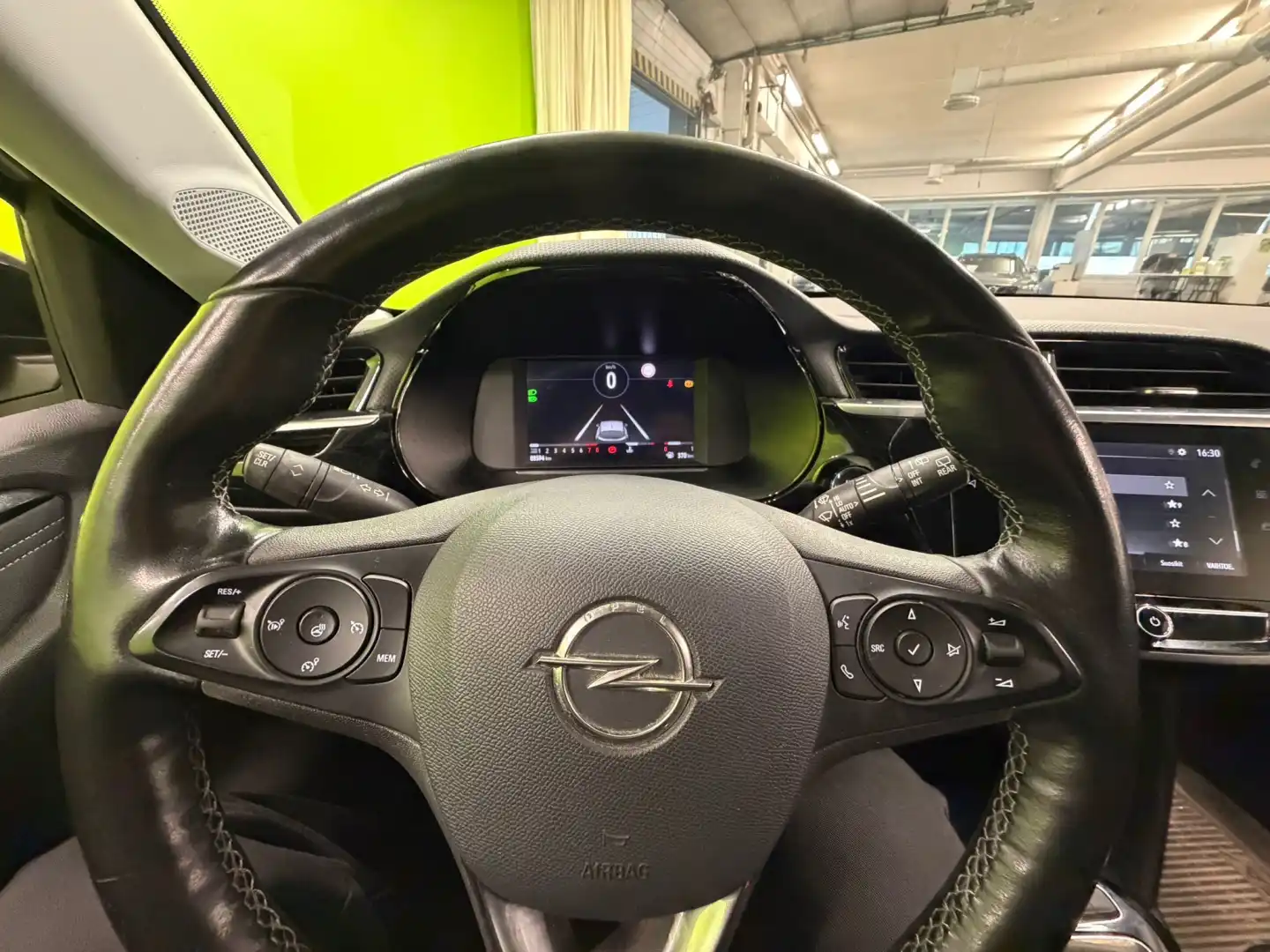 car-image