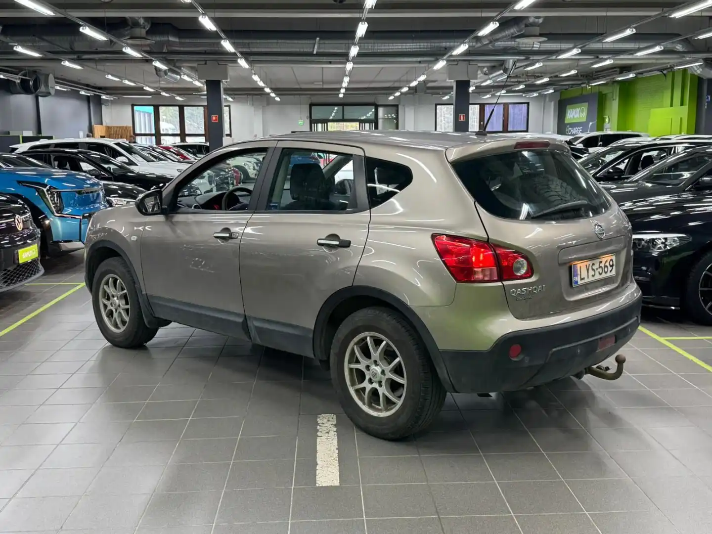 car-image