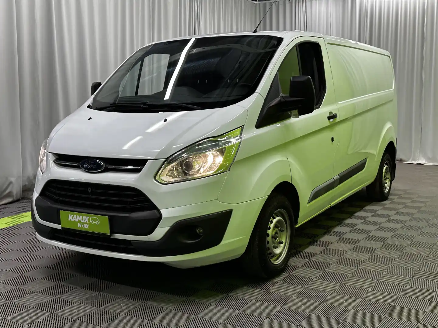 car-image