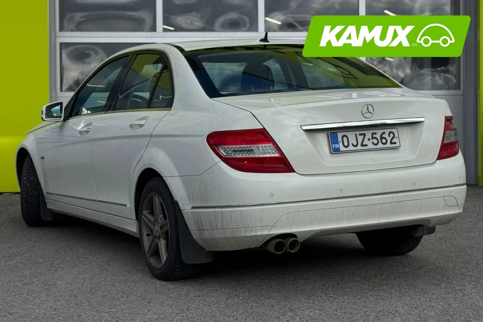 car-image