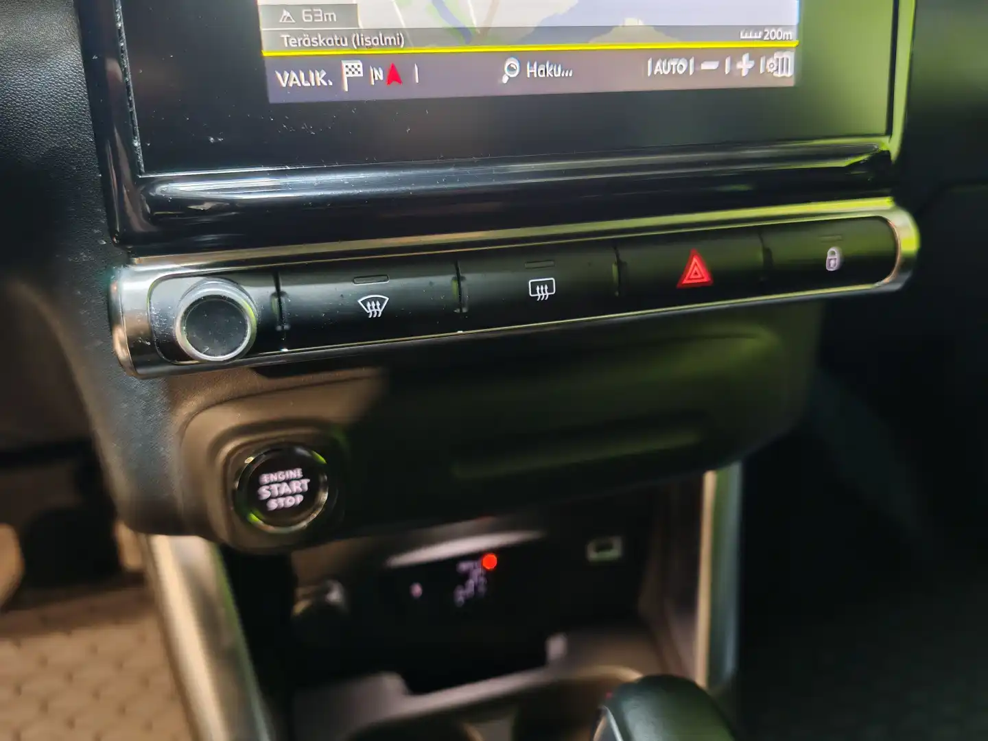 car-image