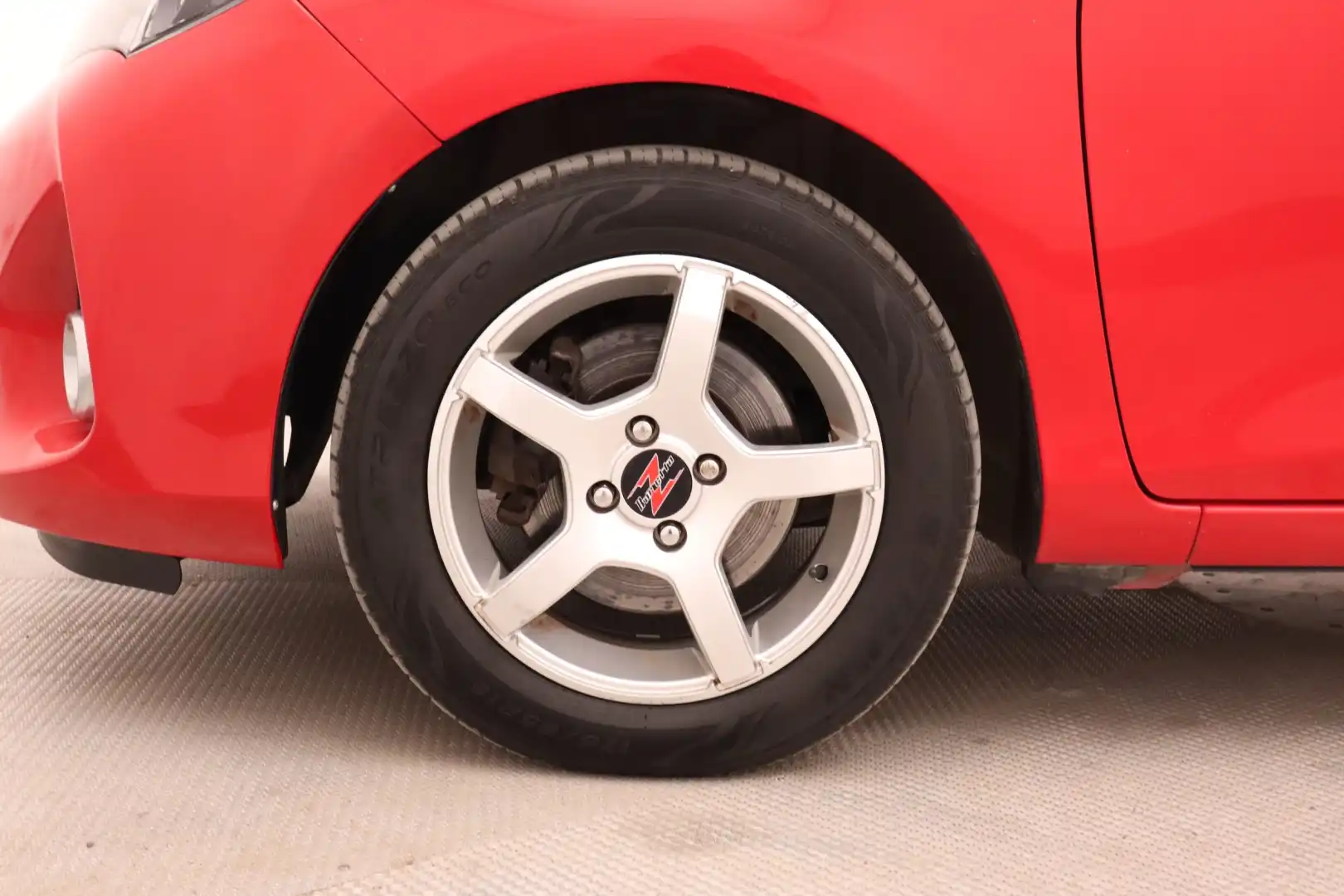 car-image
