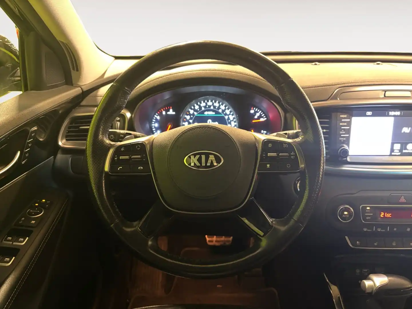 car-image