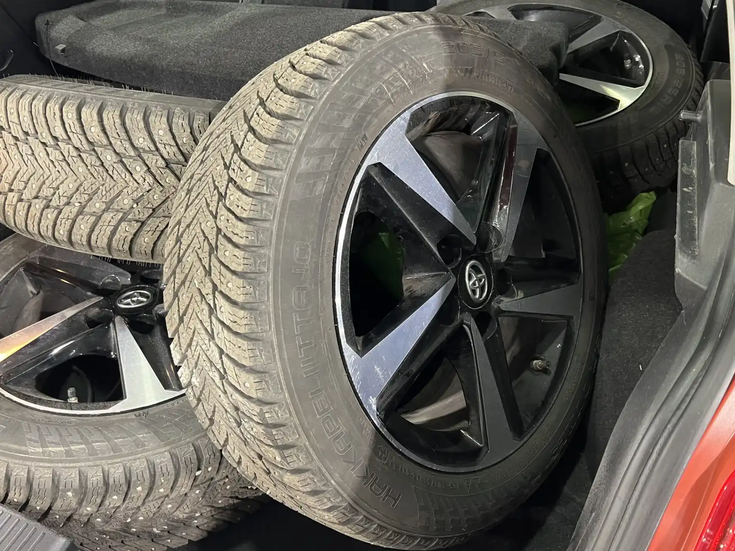 car-image
