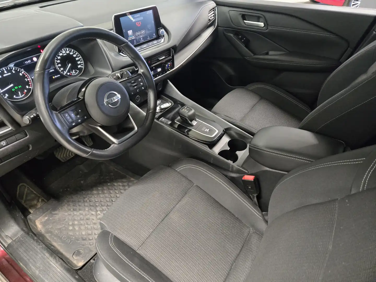 car-image