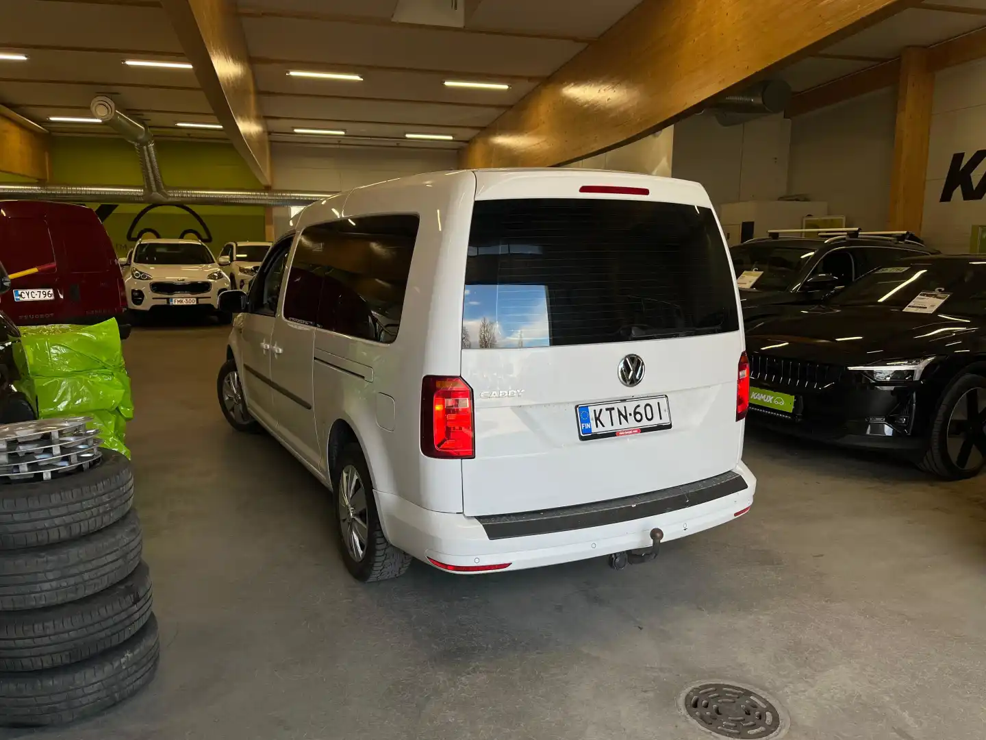 car-image