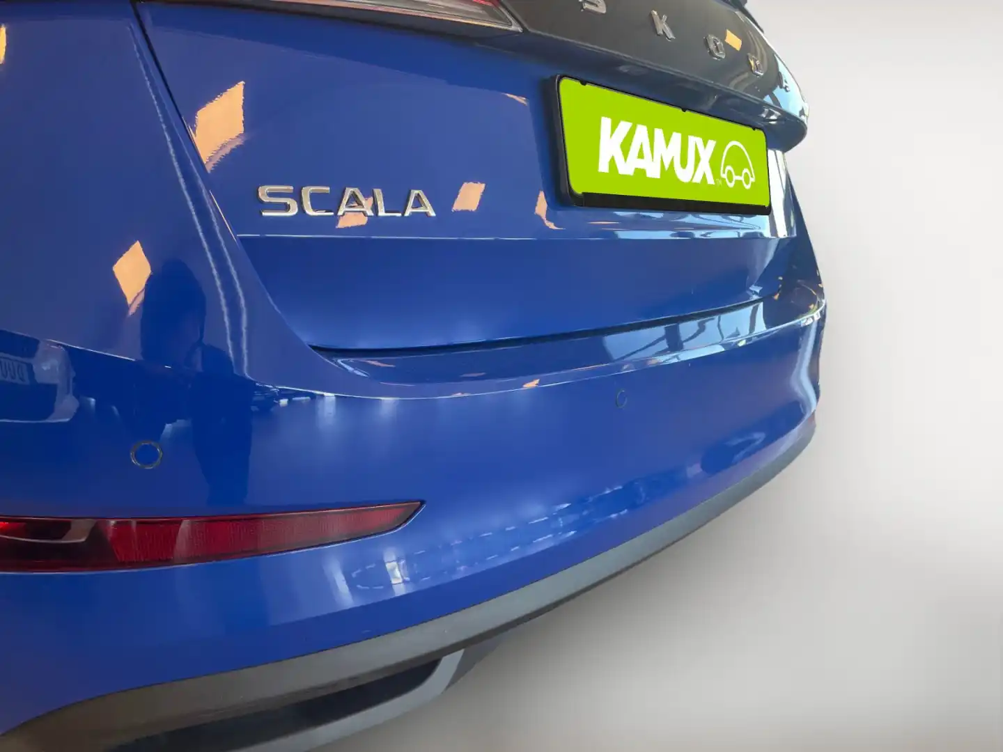car-image