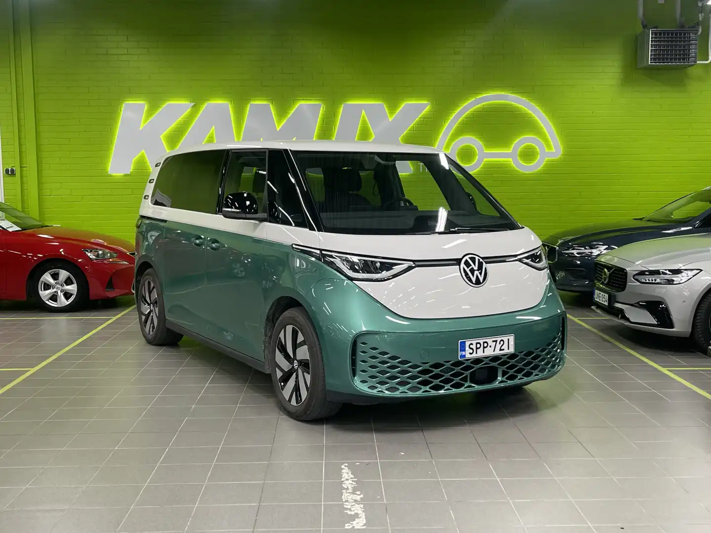 car-image