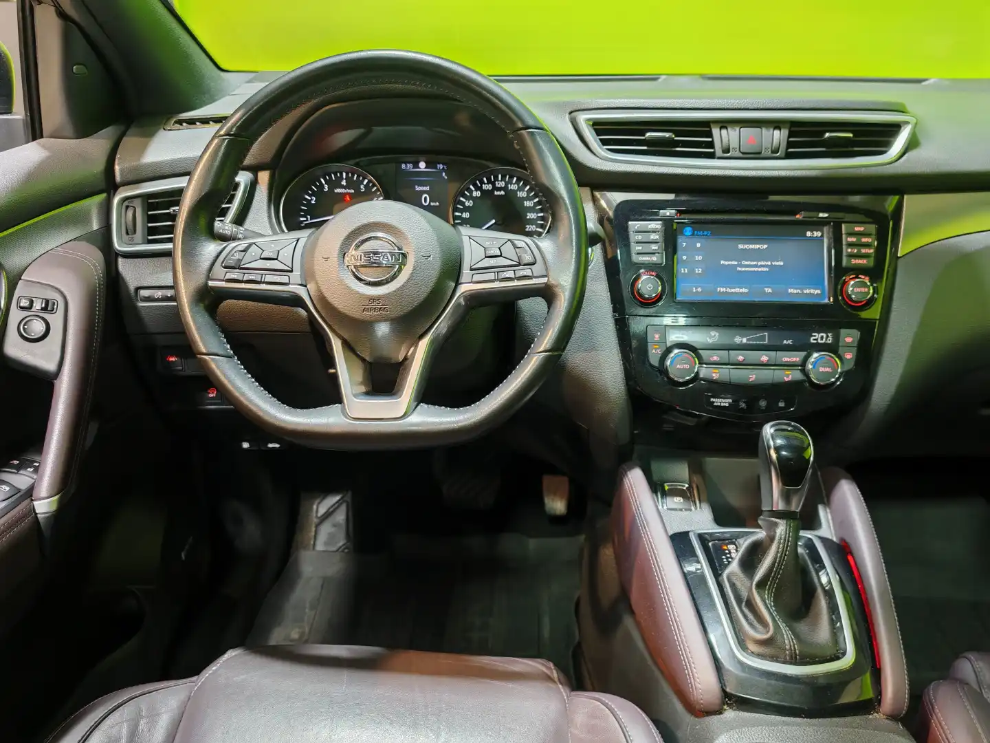 car-image