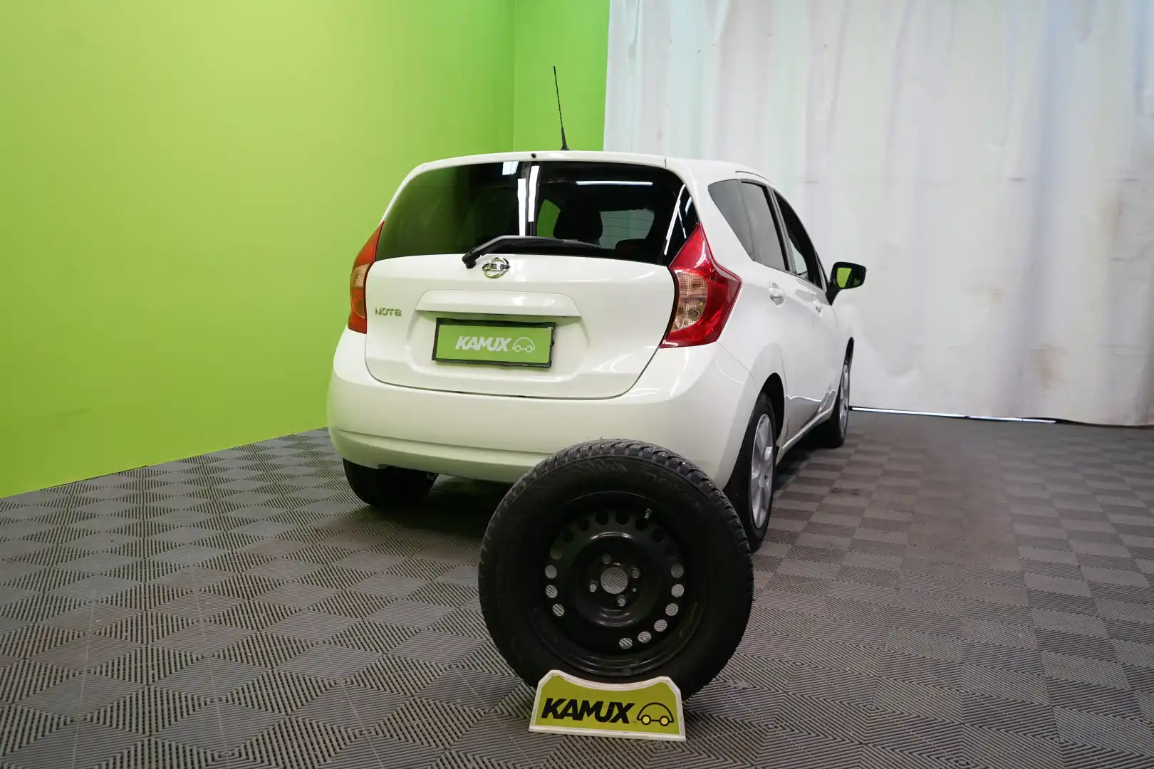 car-image