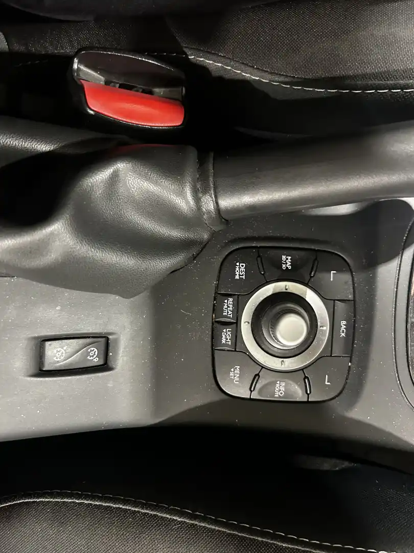 car-image