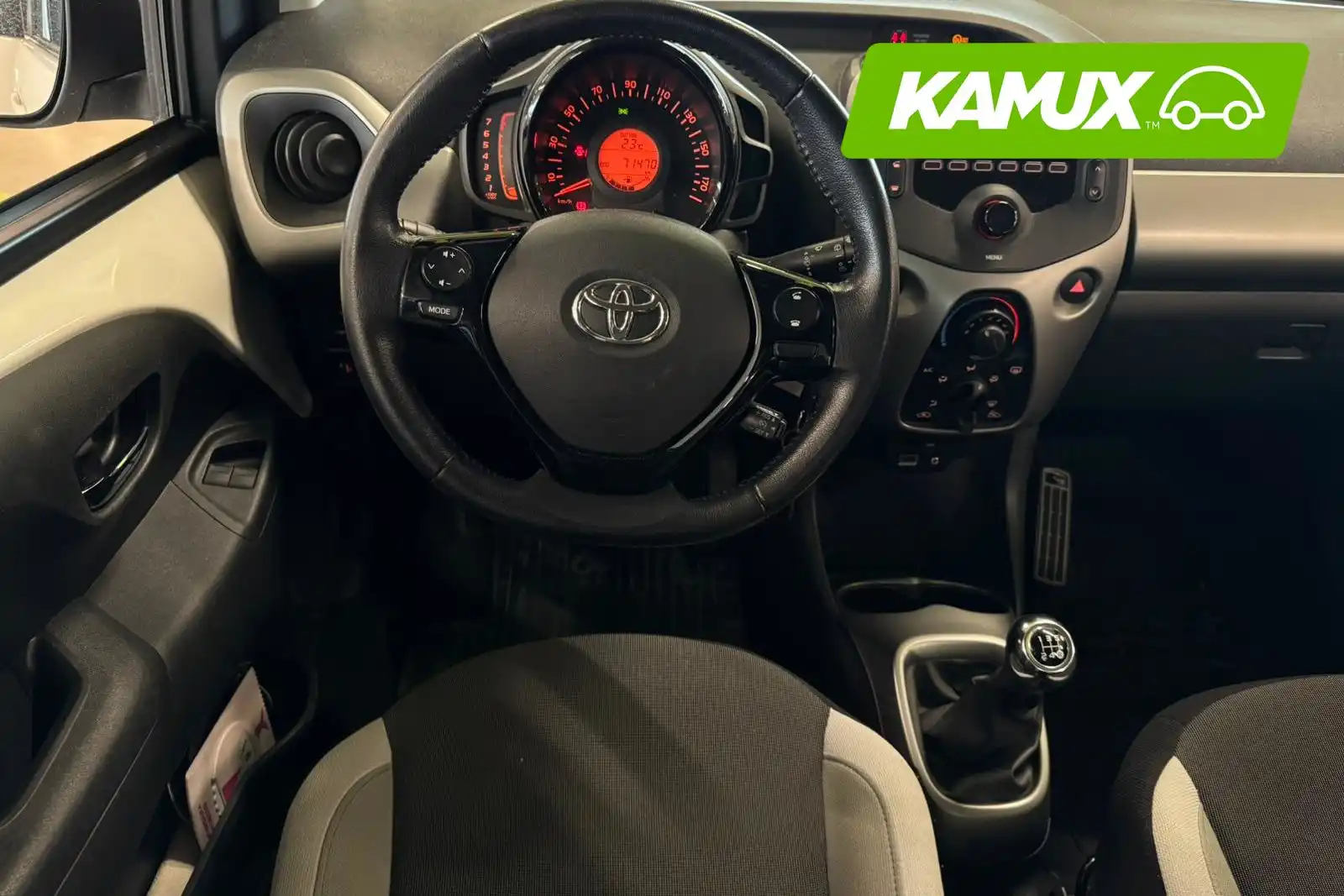 car-image