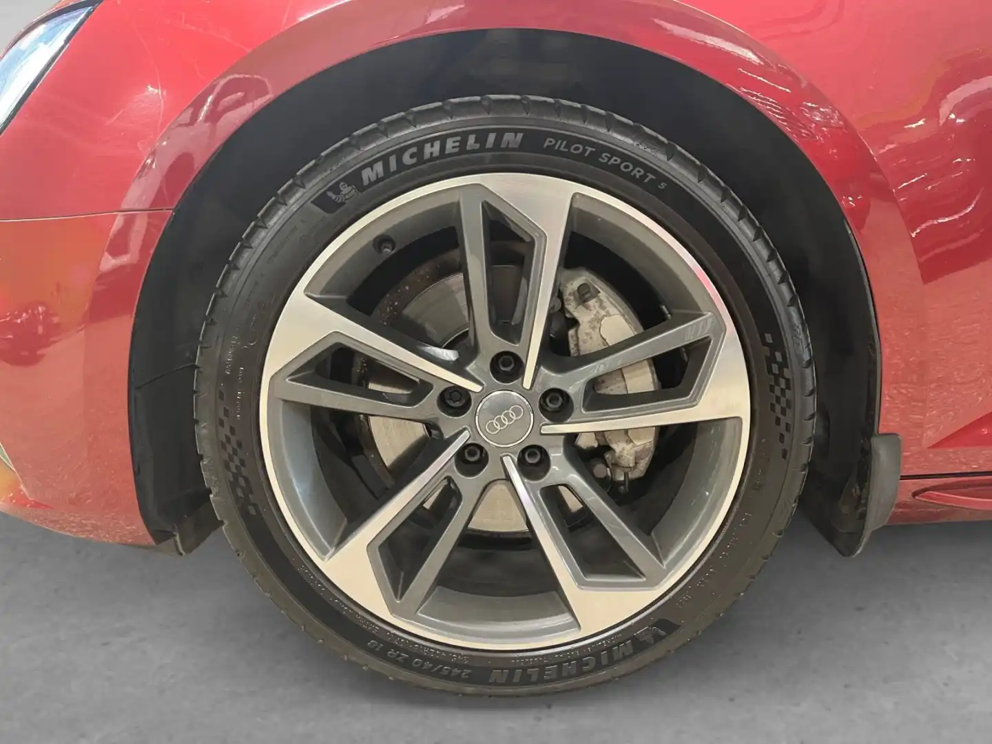 car-image