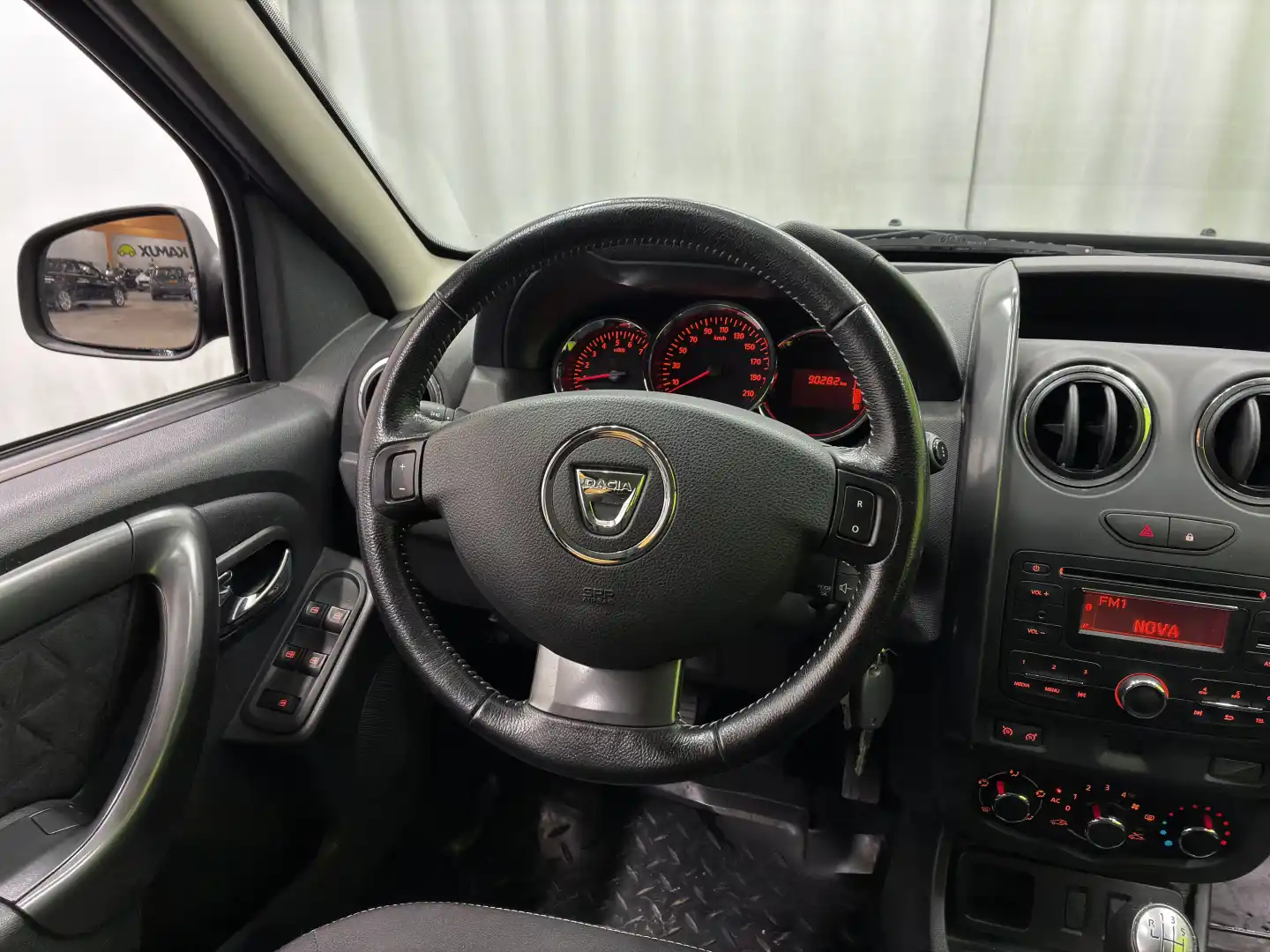 car-image