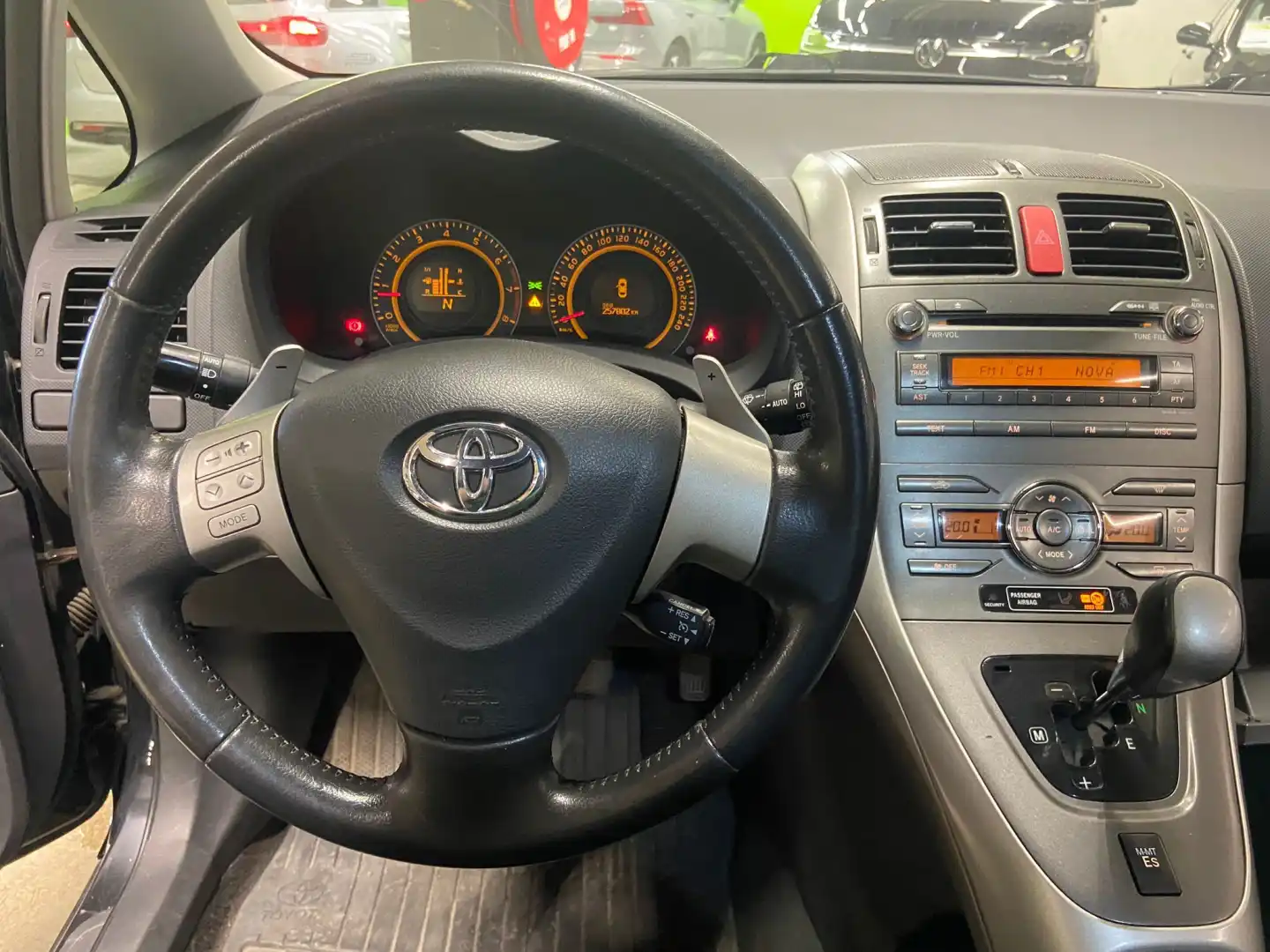 car-image