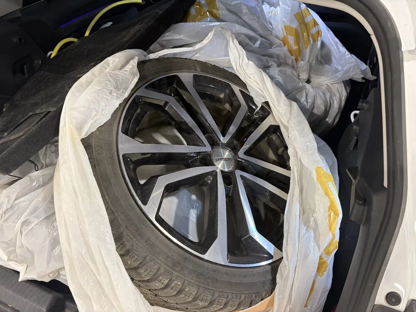 car-image