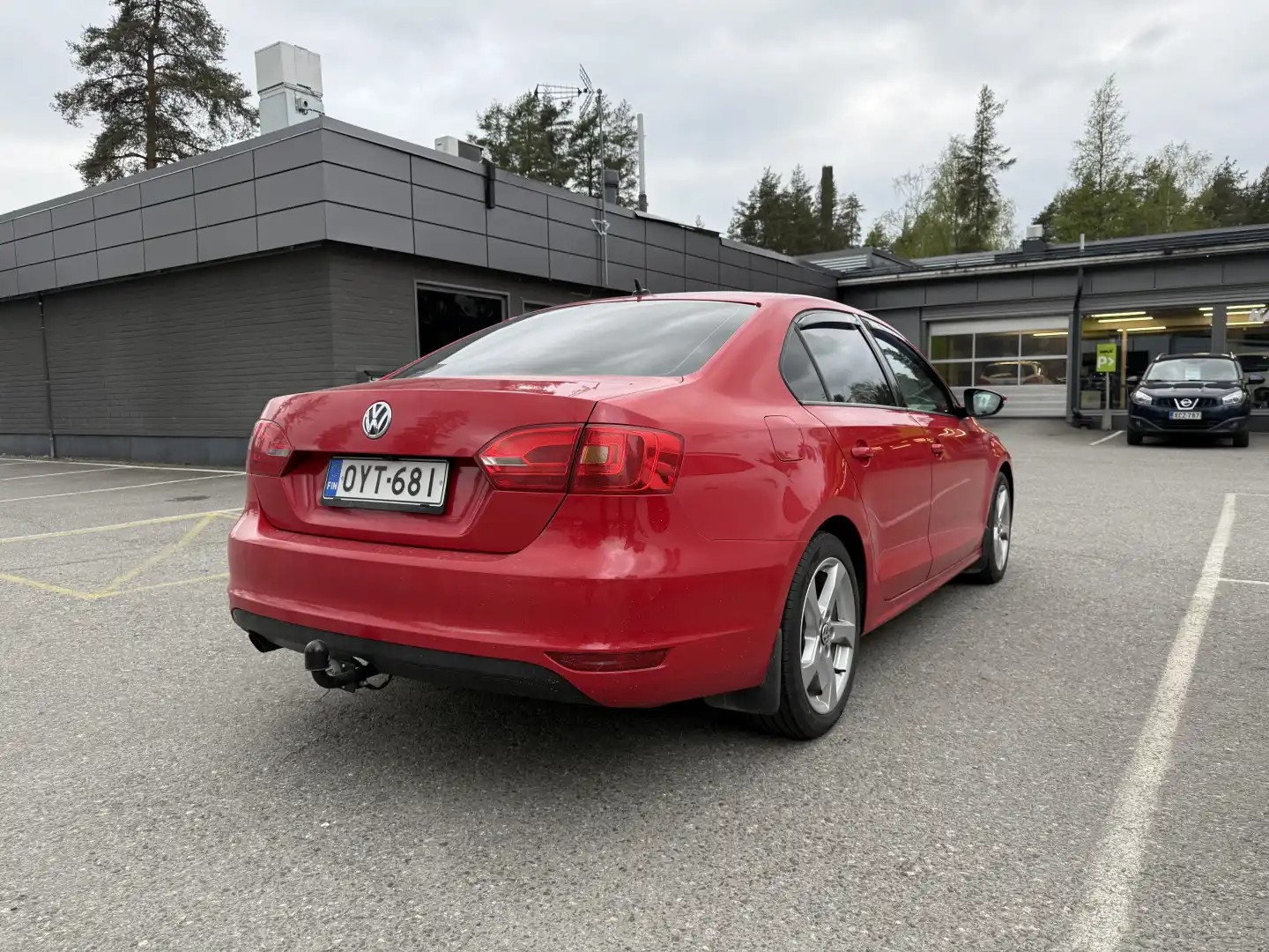car-image