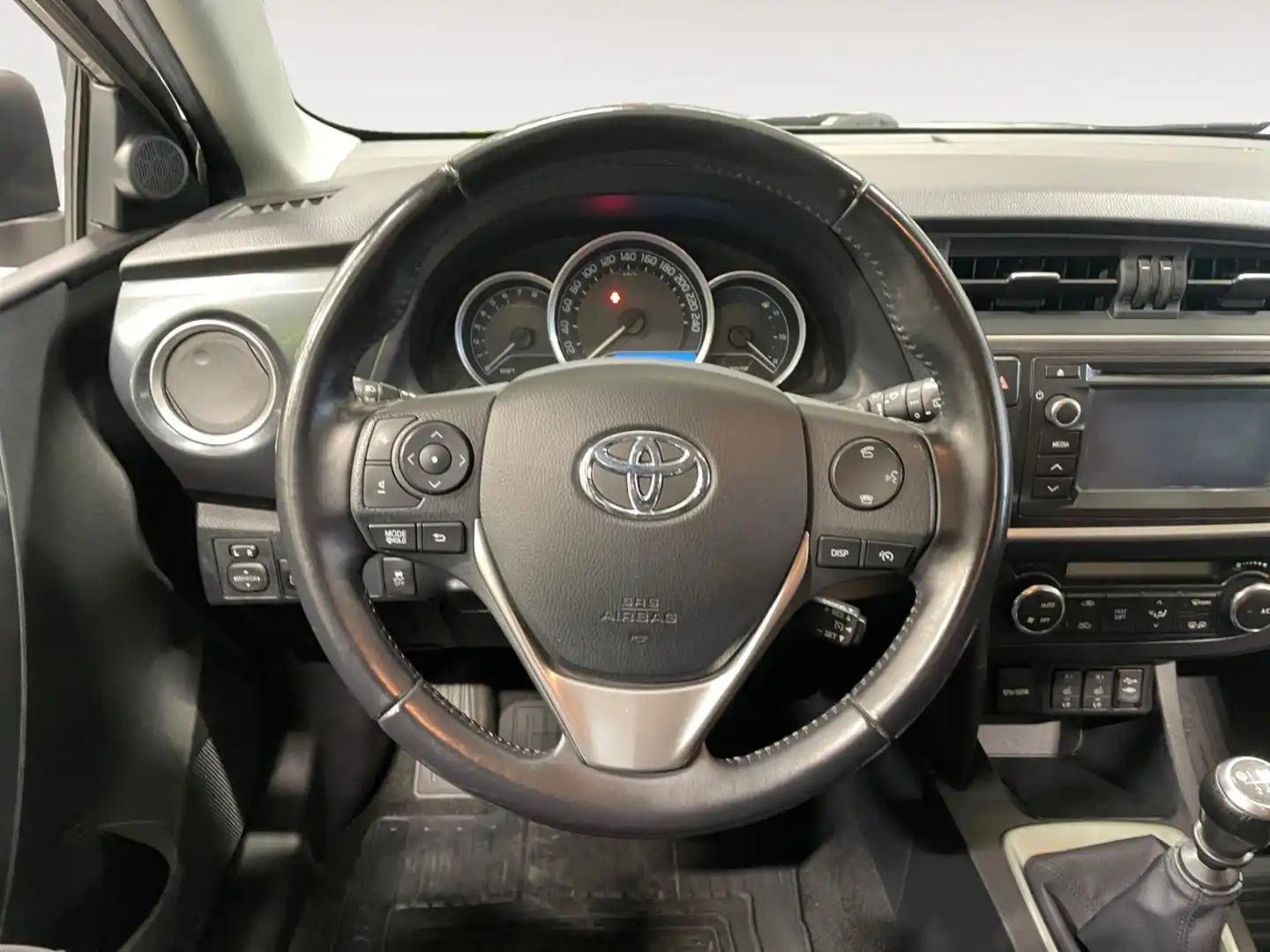 car-image