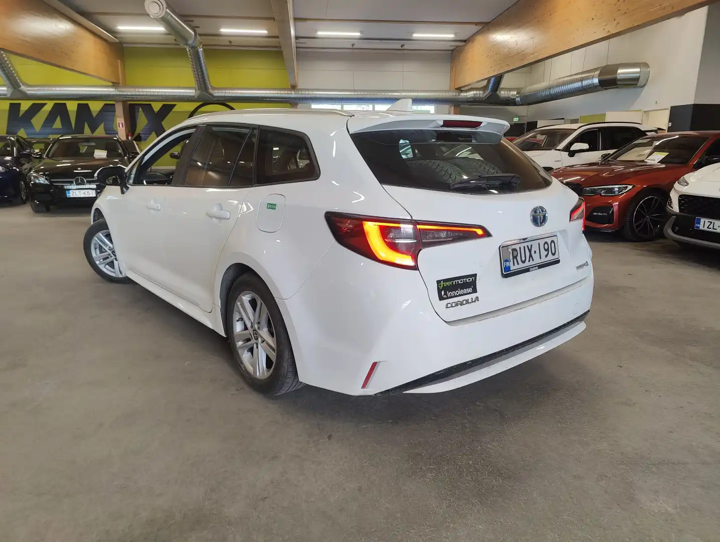 car-image