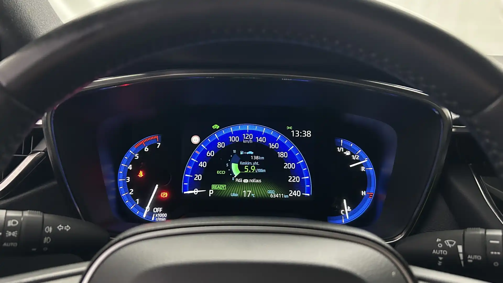car-image